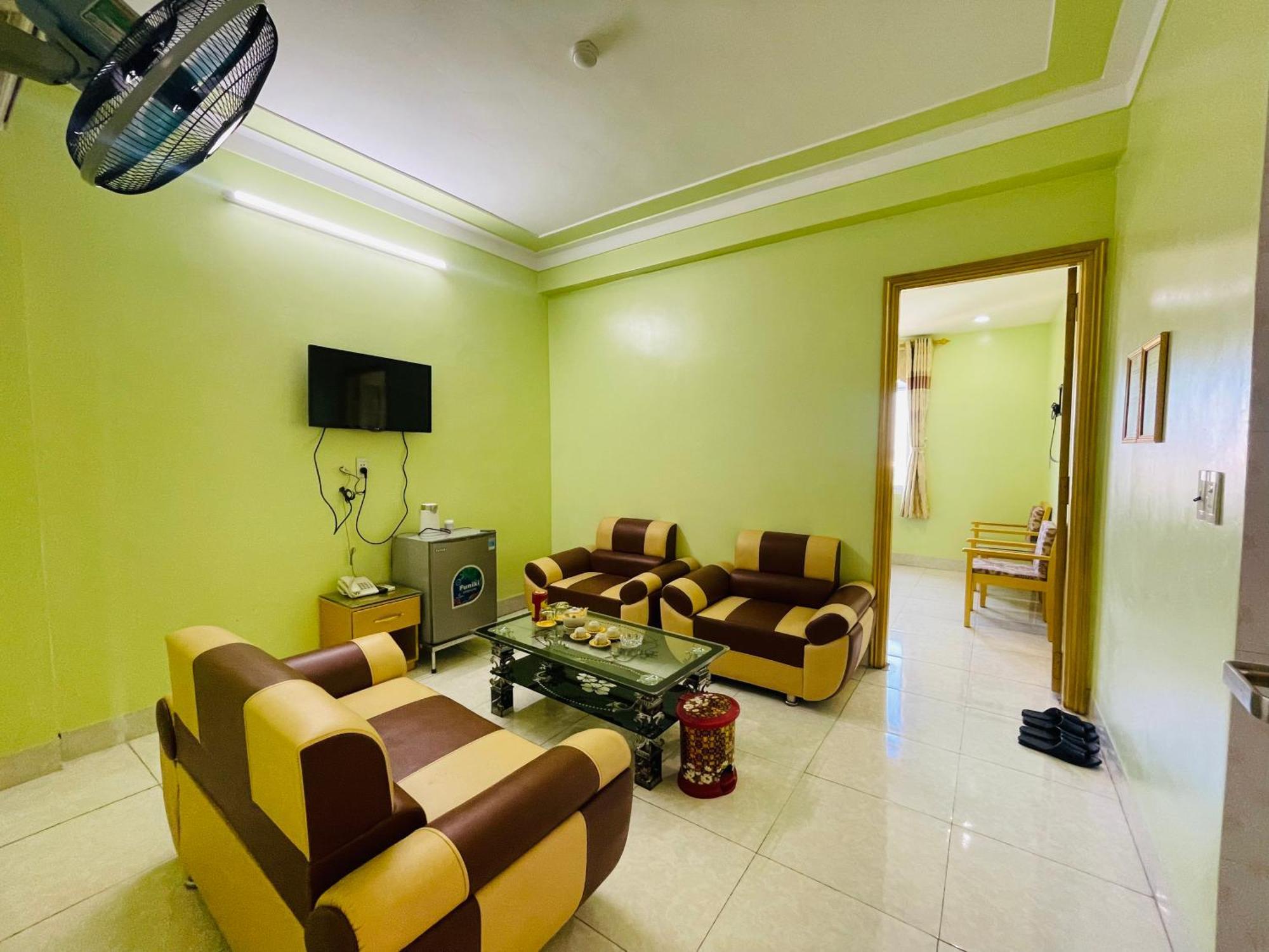 Khách Sạn Ngọc Ly 8 Thanh Hóa Exterior foto