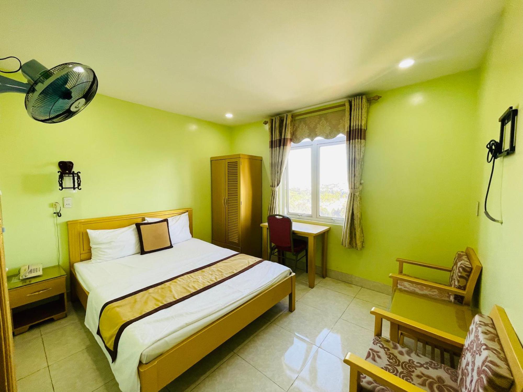 Khách Sạn Ngọc Ly 8 Thanh Hóa Exterior foto